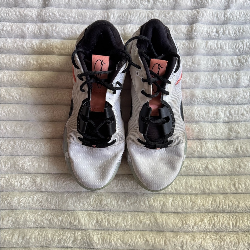 Men’s size 9 Nike PG 6 Fluoro White Athletic Shoes